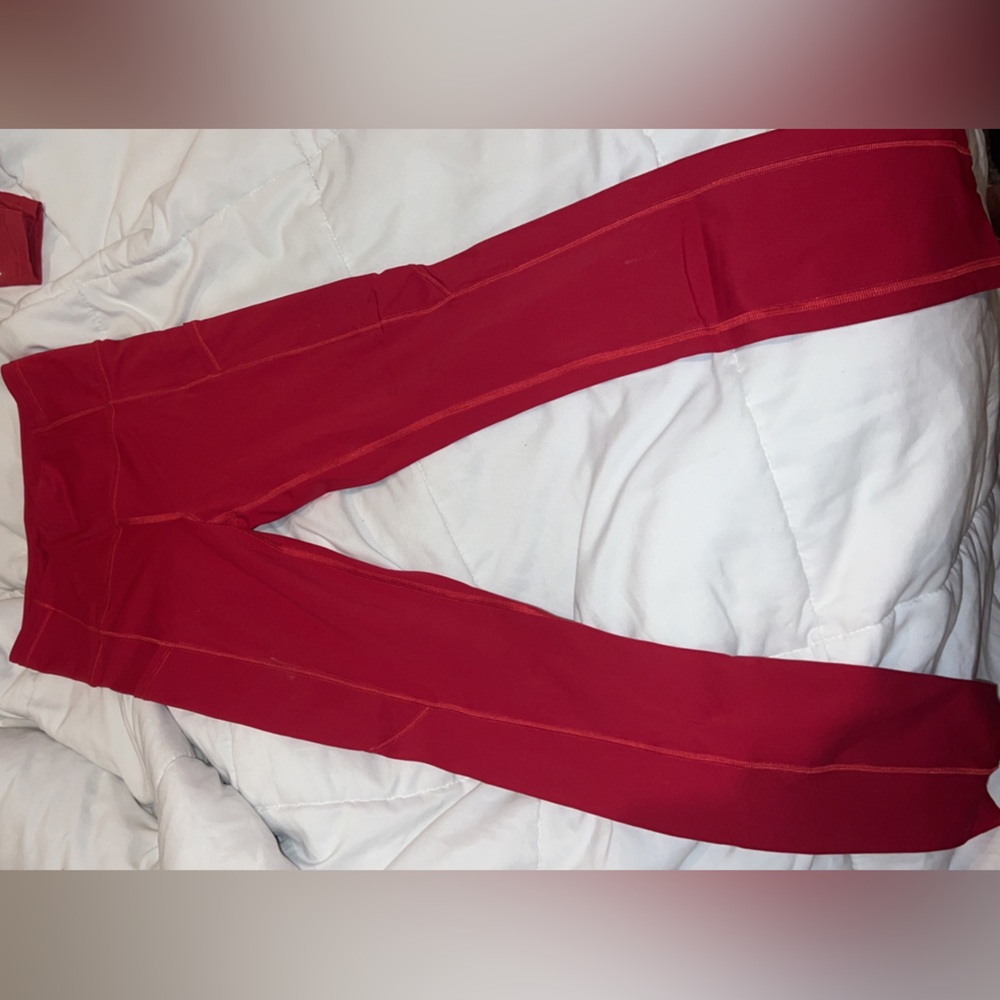 Dark Red Lululemon leggings Fast and Free 25’